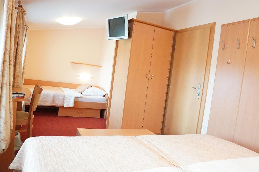 Guest House Pri Gondoli Марібор Екстер'єр фото